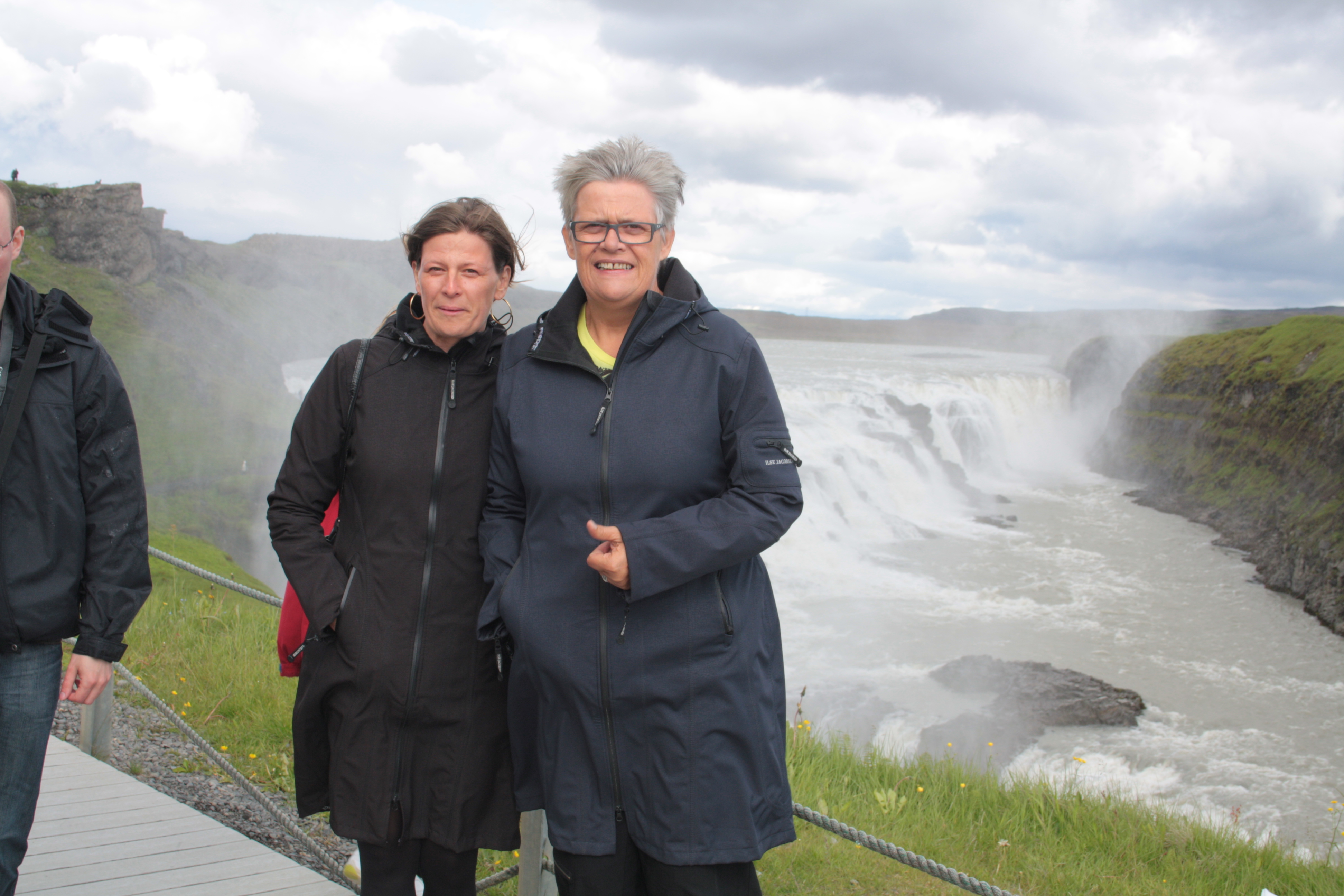 Mor og mormor ved Gullfoss