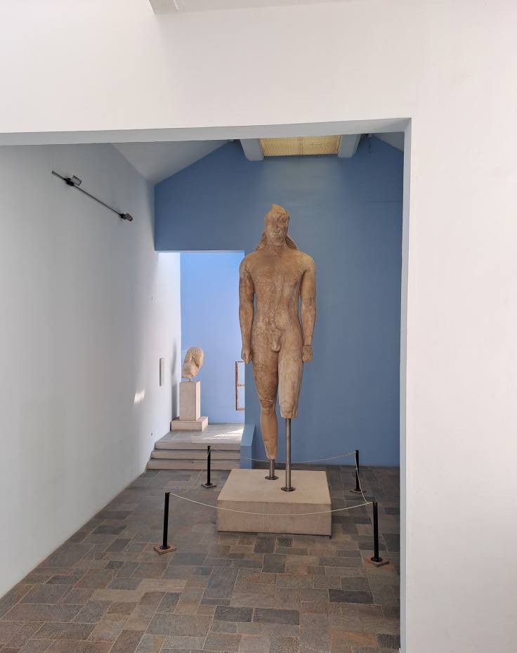 Arkæologisk museum i Samos by -stuen er 2,5 - 3 m høj
