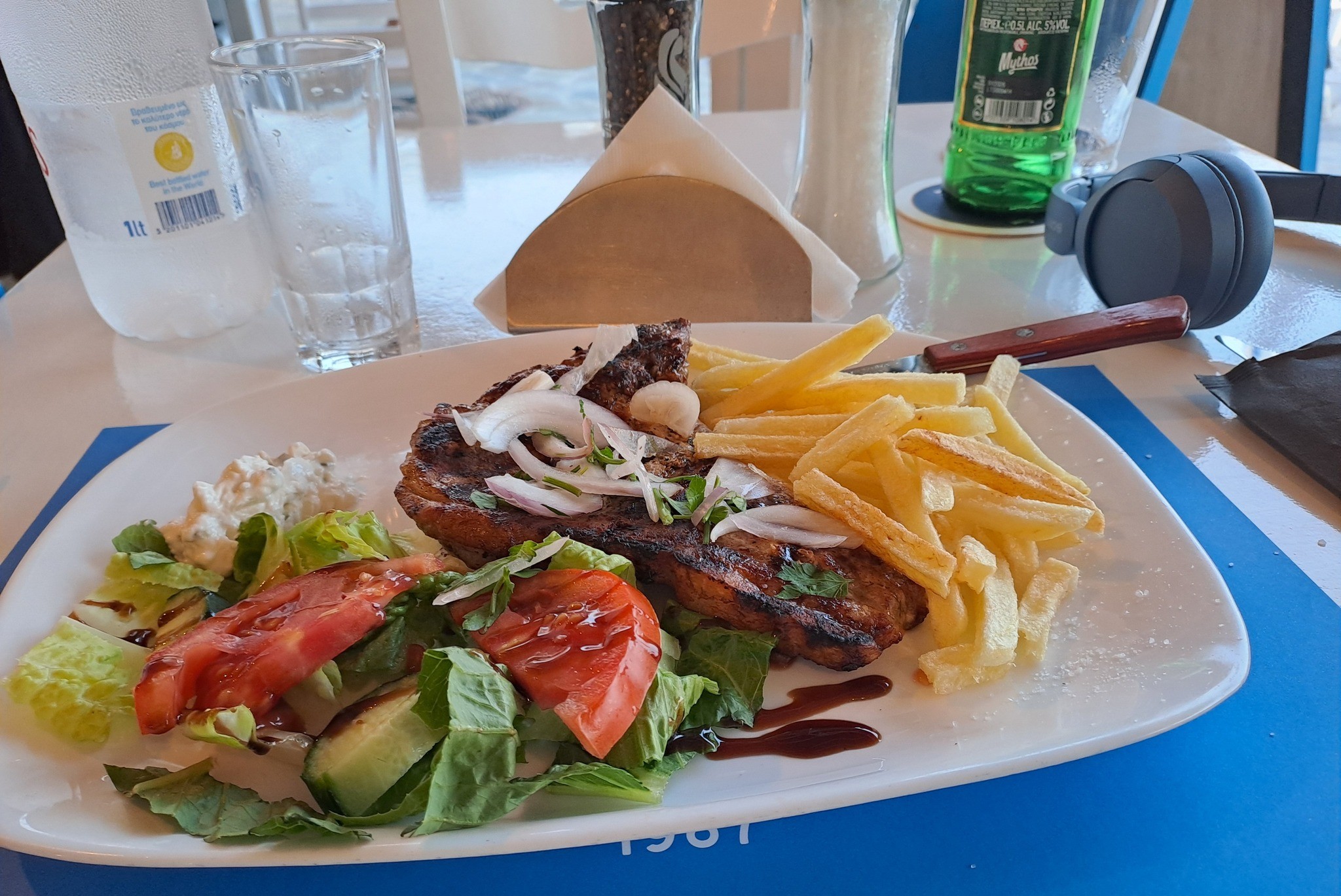 Restaurant Ritas pork steak skal på tallerkenen